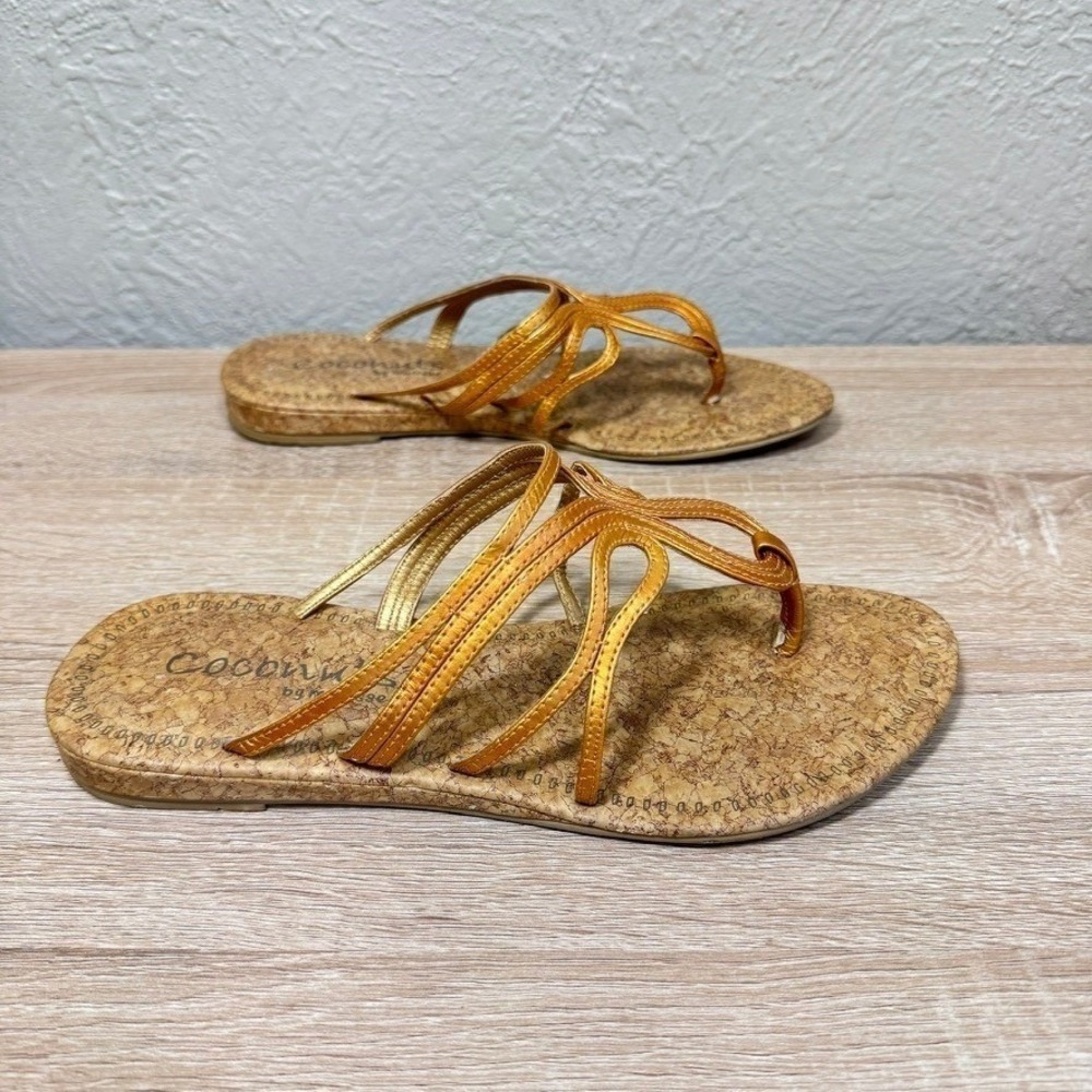 Coconuts by Matisse Sandals 8 Gold Strappy Metallic Boho Flat Thong Flip Flops